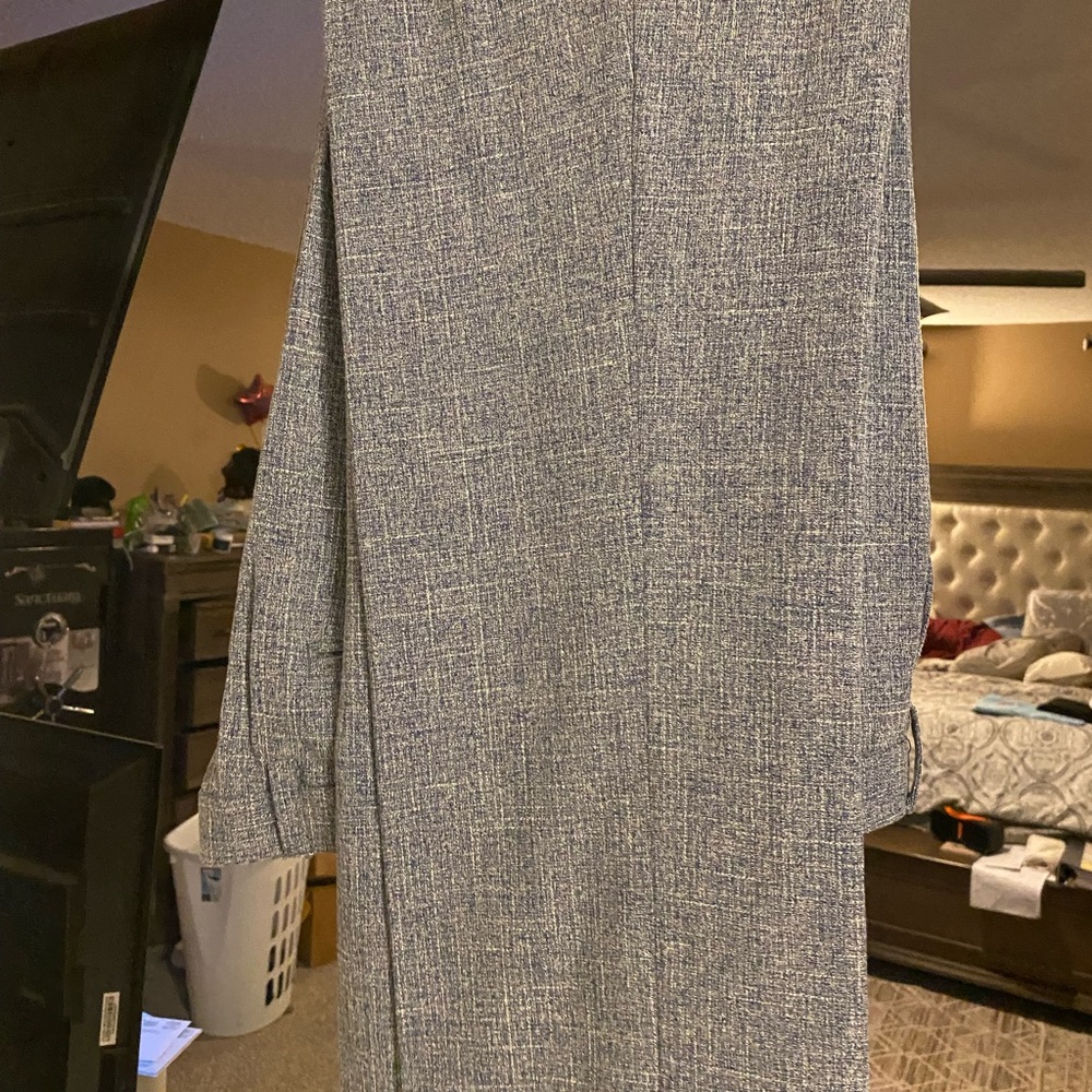 Men's Gray Suit - Picture 4 of 4